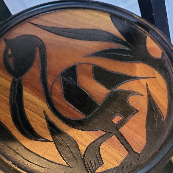 Wooden Folding Pie Stand with Artistic Design - Picture 5 of 6